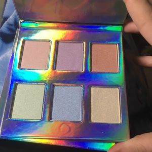 Naked cosmetics highlighter palette